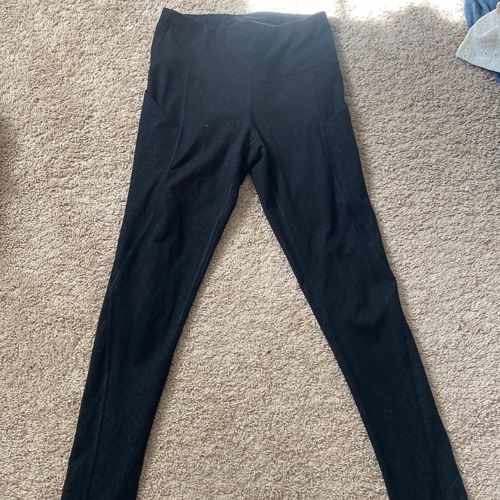 Black leggings with slight cheetah print